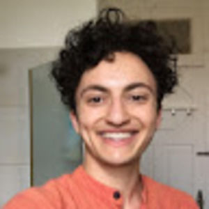 Meet your Posher, Izi